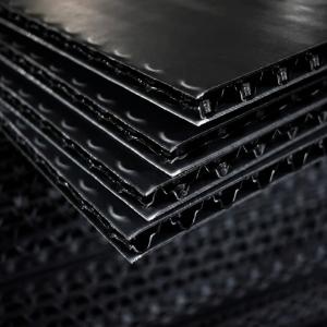 Boîtes, plateaux et séparateurs en carton ondulé antistatique renforcé noir
    